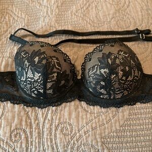 New black lace bra with removable straps. 34A